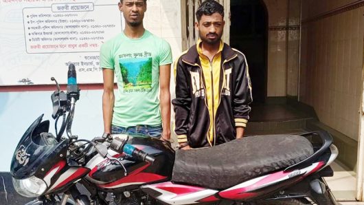 সিলেটে দুই মোটরসাইকেল চোর আ ট ক