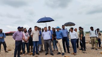 পাথর কোয়ারি চালুর সম্ভাব্যতা যাছাই: বিছনাকান্দি কোয়ারি পরিদর্শনে বিভাগীয় কমিশনার