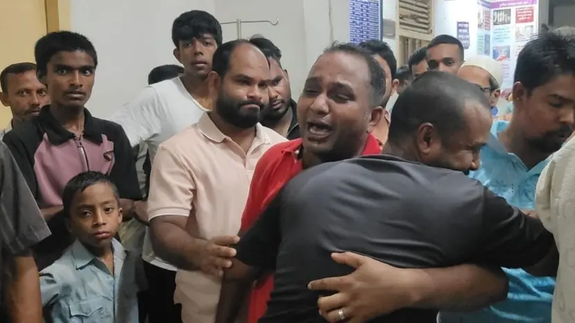 চট্টগ্রামে অটোরিকশা থেকে ছিটকে পড়ে শিশুর মৃত্যু