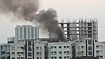 ময়মনসিংহ মেডিকেলে লিফটের কাভারিংয়ে আগুন